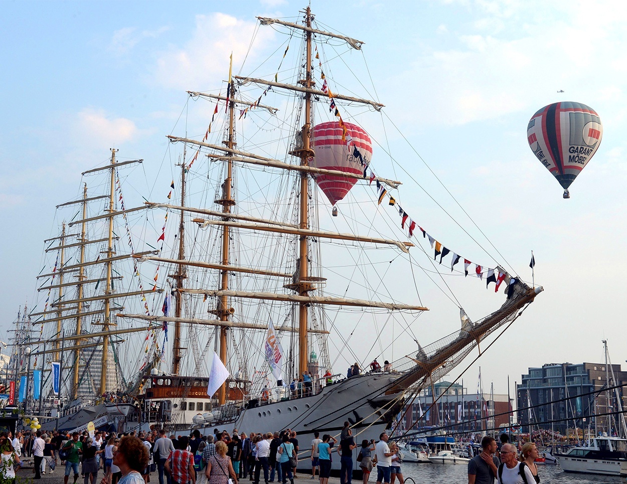 Sailbremerhavenc Wolfhard Scheer Erlebnis Bremerhaven1