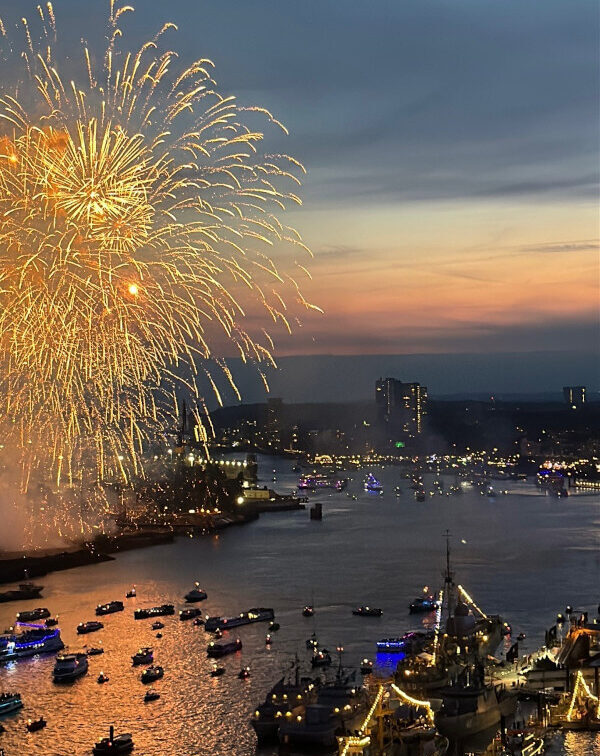 Hamburger Hafengeburtstag Feuerwerk